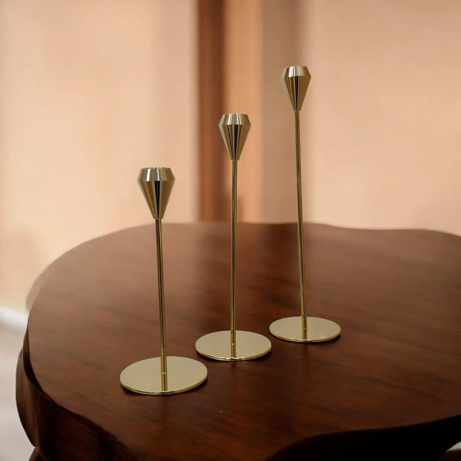 Bougeoir Design en Métal – B03