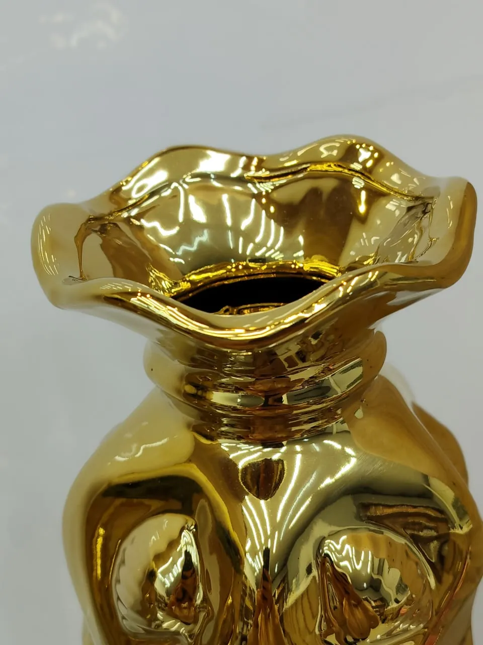 Vase Coquillage Doré – Céramique Chromée - image 3